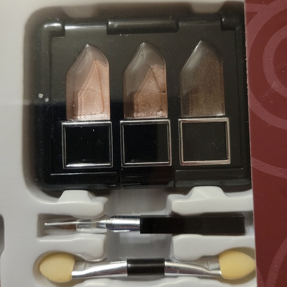 New Color Workshop Color Expressions Makeup 38+ Variety Kit Gift Set - Picture 11 of 11